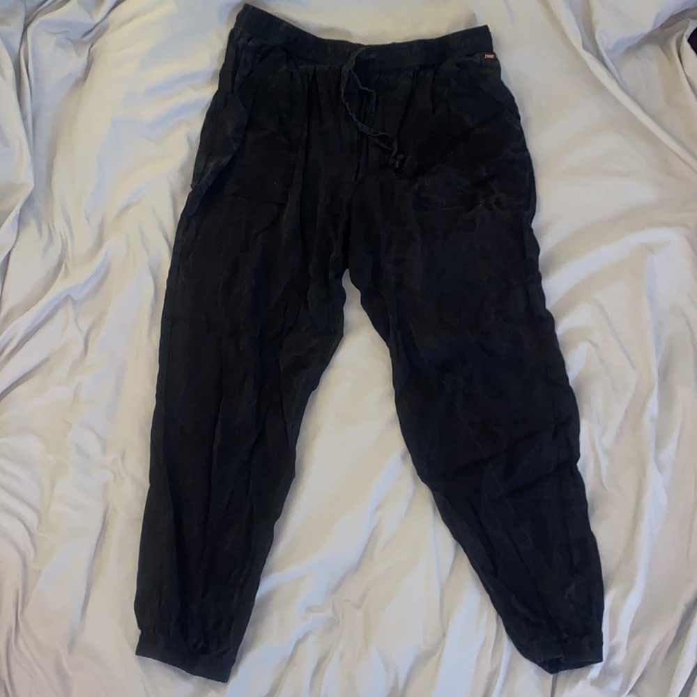Black light weight joggers from VS PINK